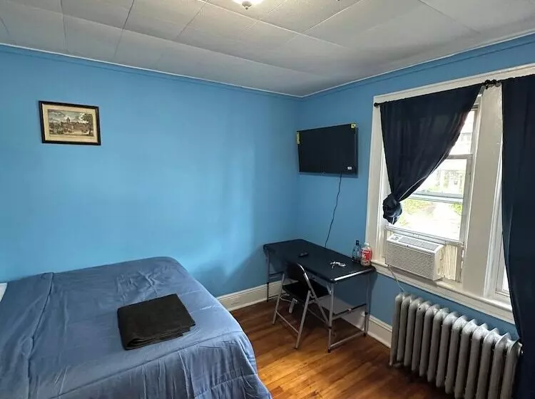 Majatalo Fidelia Fuchsite Room, Queen Bed Minutes From Newark Liberty International Airport And Newark Penn S