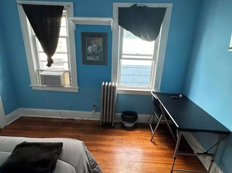 Majatalo Fidelia Fuchsite Room, Queen Bed Minutes From Newark Liberty International Airport And Newark Penn S
