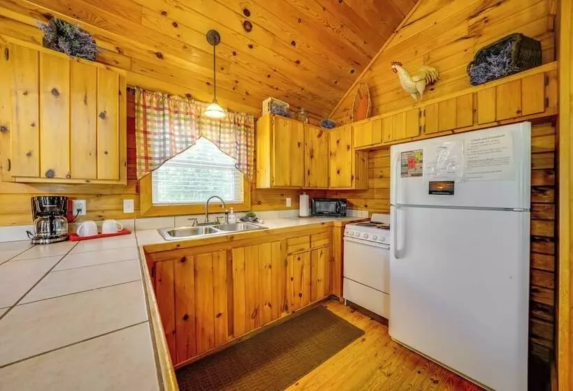 Picturesque Oklahoma Cabin On 80 Acres W/ Views!