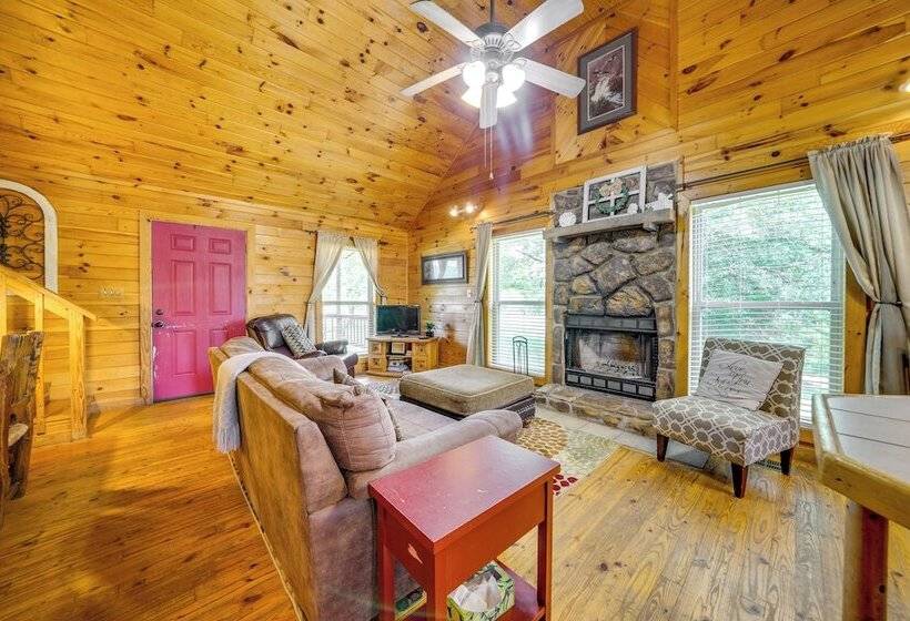 Picturesque Oklahoma Cabin On 80 Acres W/ Views!