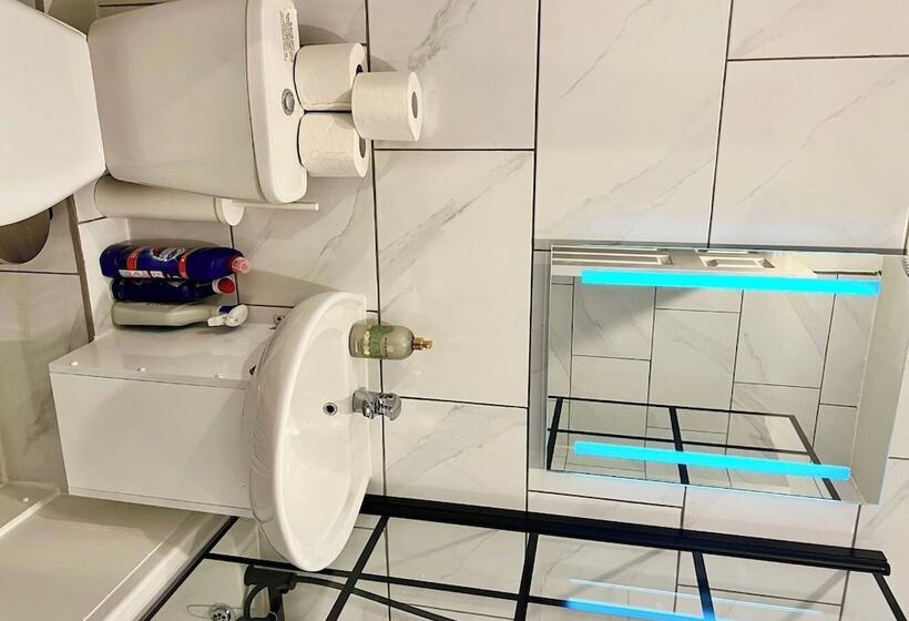 Резиденция Cozy Barking Retreat   2 Bedrooms