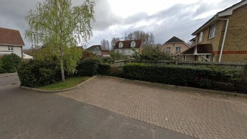 Резиденция Cozy Barking Retreat   2 Bedrooms