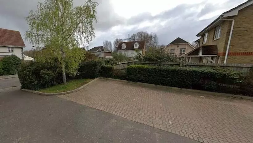 Residenssi Cozy Barking Retreat   2 Bedrooms