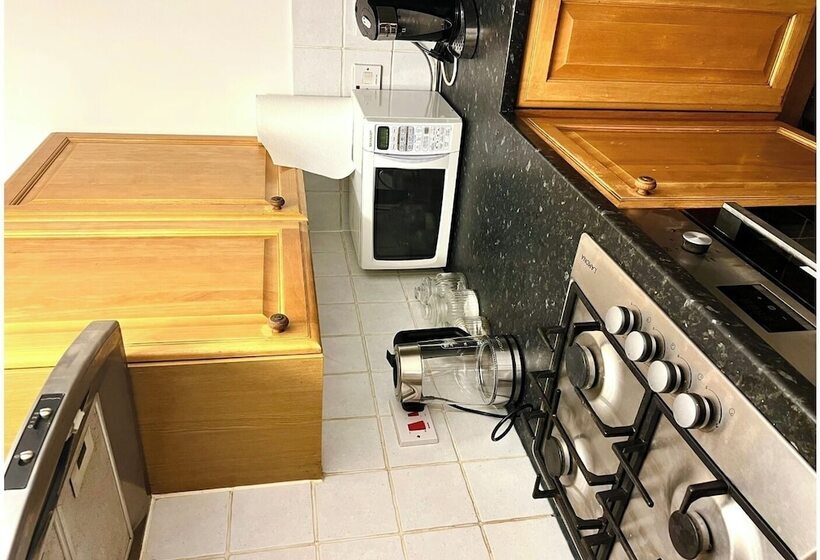 Резиденция Cozy Barking Retreat   2 Bedrooms