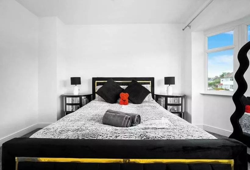 Residenssi The Rock, Solihull Retreat Birmingham Airport