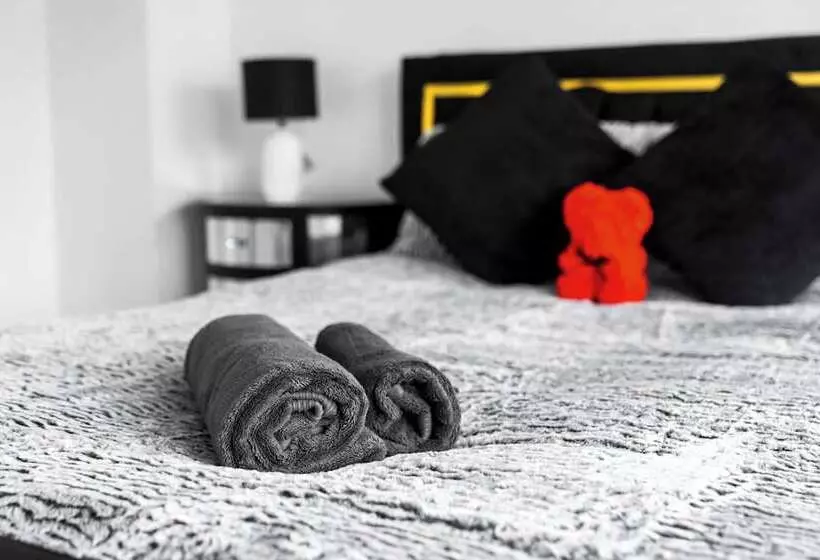 Residenssi The Rock, Solihull Retreat Birmingham Airport