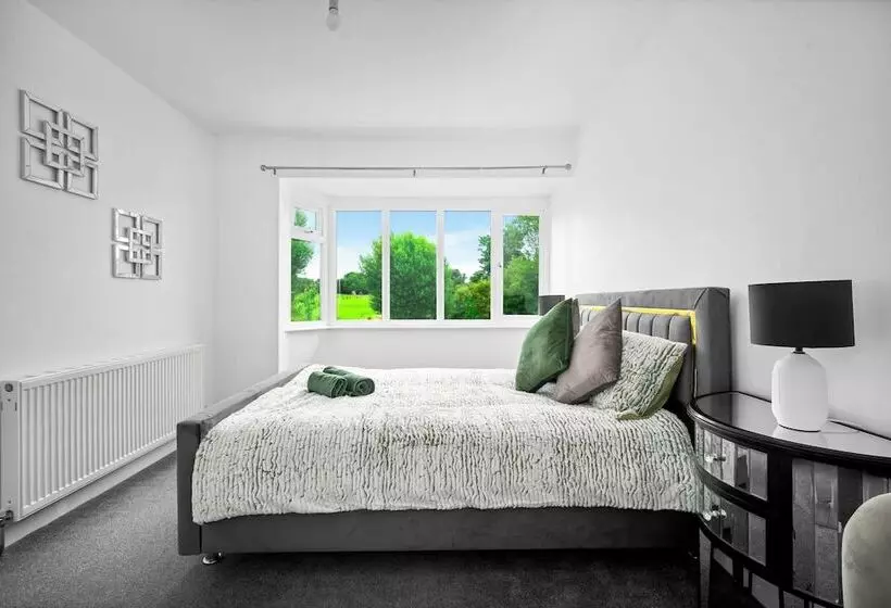 Residenssi The Rock, Solihull Retreat Birmingham Airport