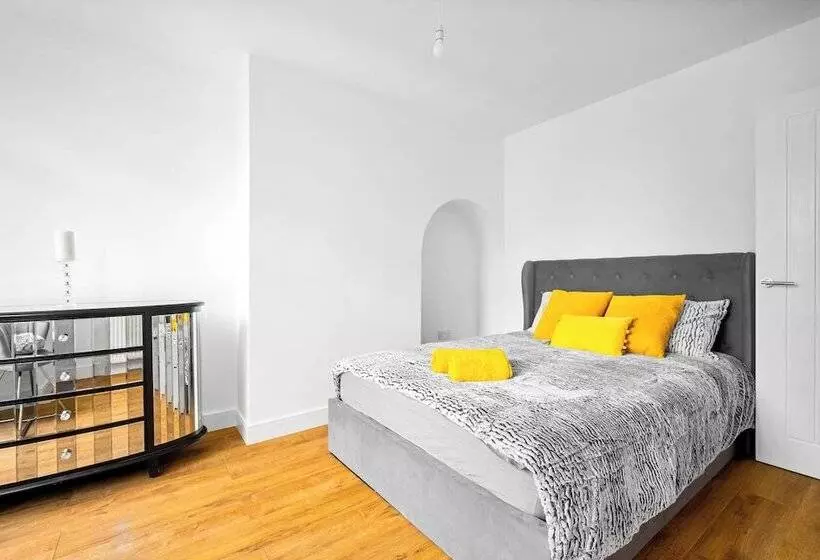 Residenssi The Rock, Solihull Retreat Birmingham Airport