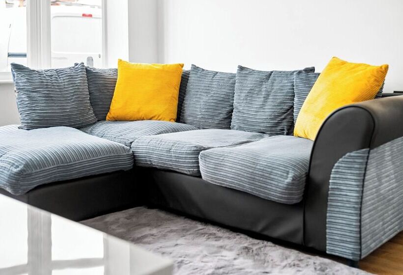 Резиденция The Rock, Solihull Retreat Birmingham Airport