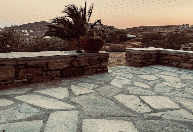 اقامتگاه Tinos Seaside Retreat For 5