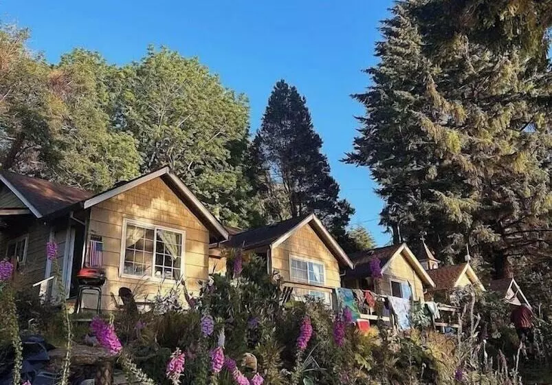 Siltcoos Station Retreats