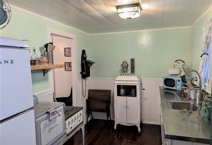 Siltcoos Station Retreats