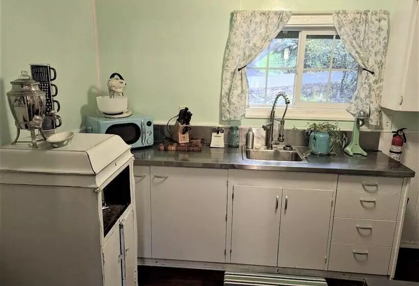 Siltcoos Station Retreats