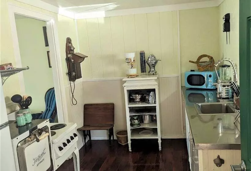 Siltcoos Station Retreats