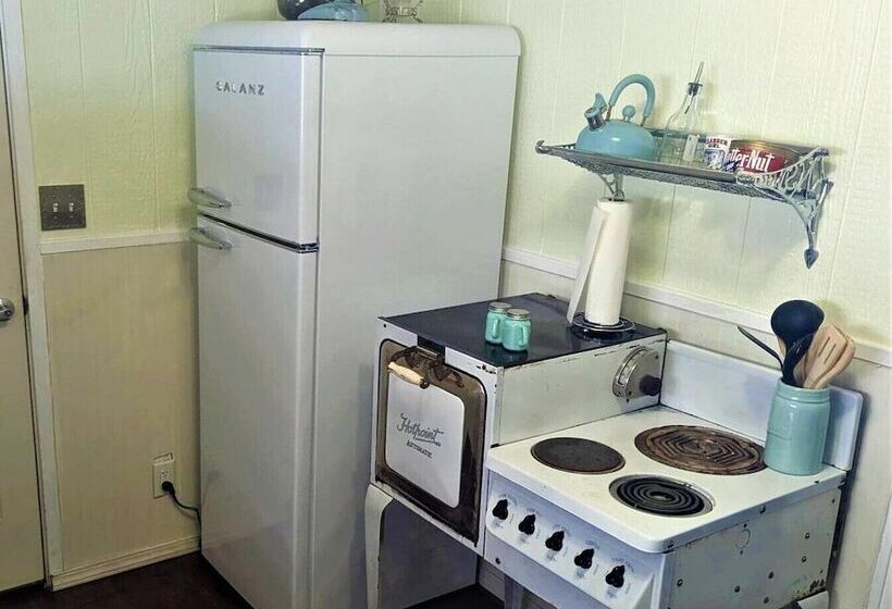 Siltcoos Station Retreats