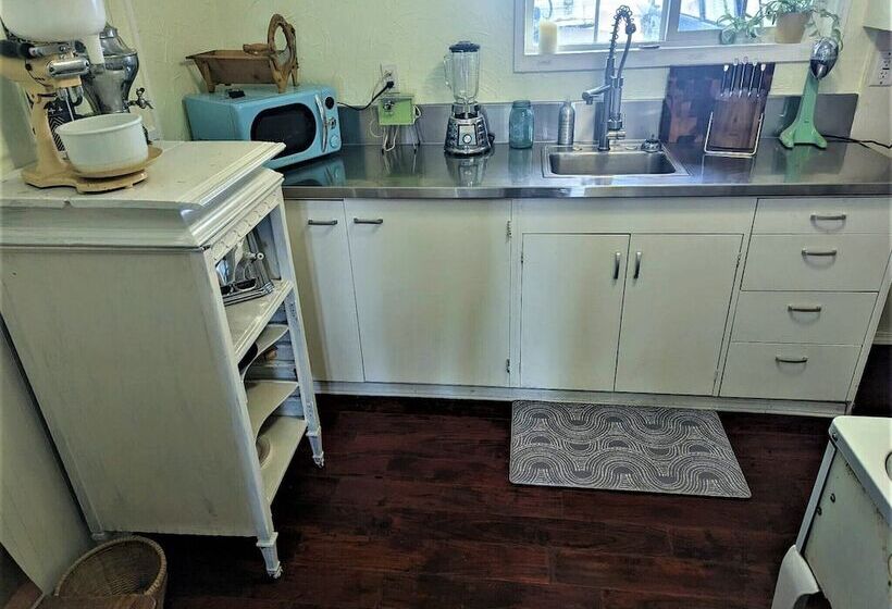 Siltcoos Station Retreats