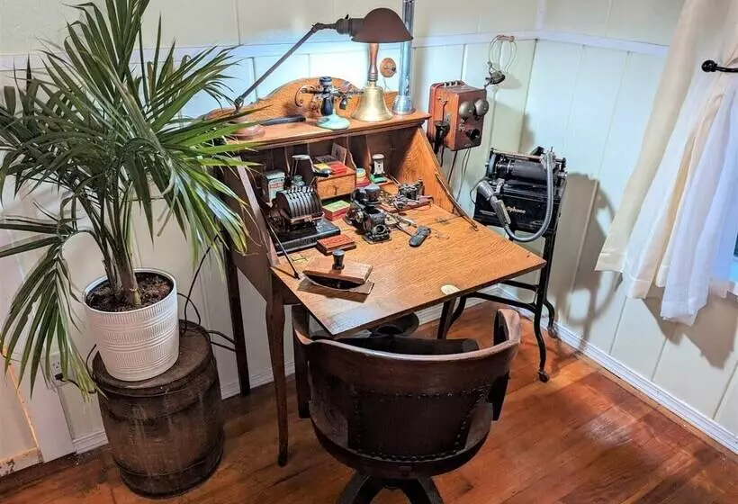 Siltcoos Station Retreats