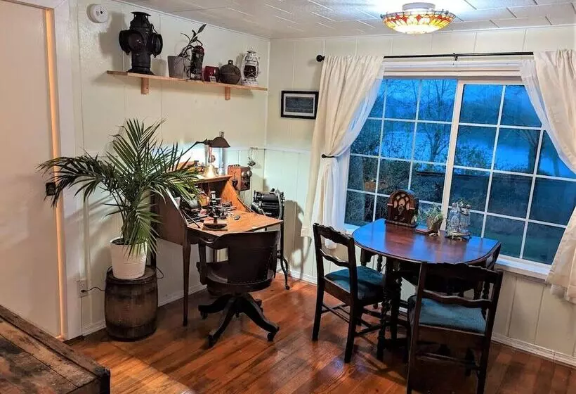 Siltcoos Station Retreats