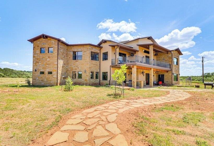 Spacious & Elegant Goldthwaite Escape On 72 Acres!