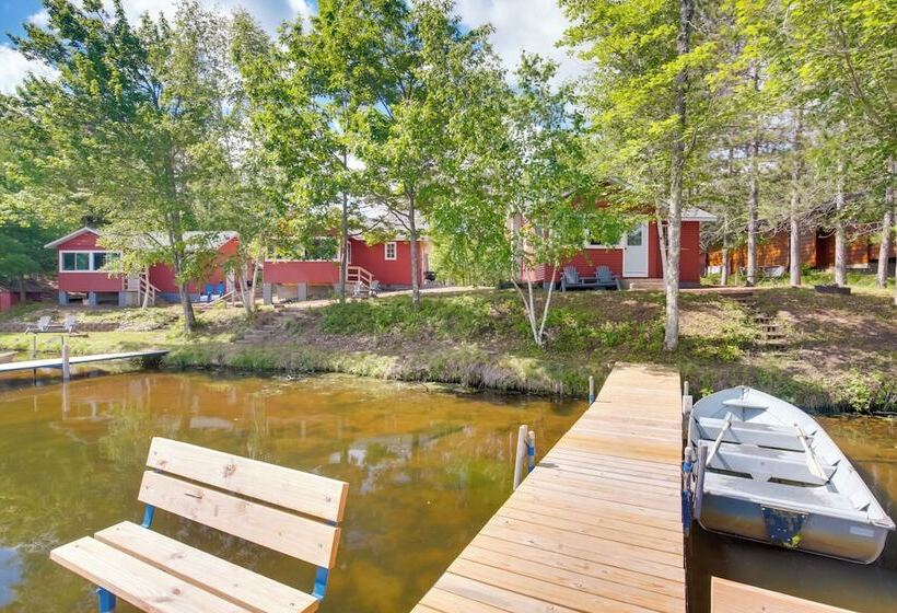 Bearskin Lake Cabin: Fish, Boat & Relax!