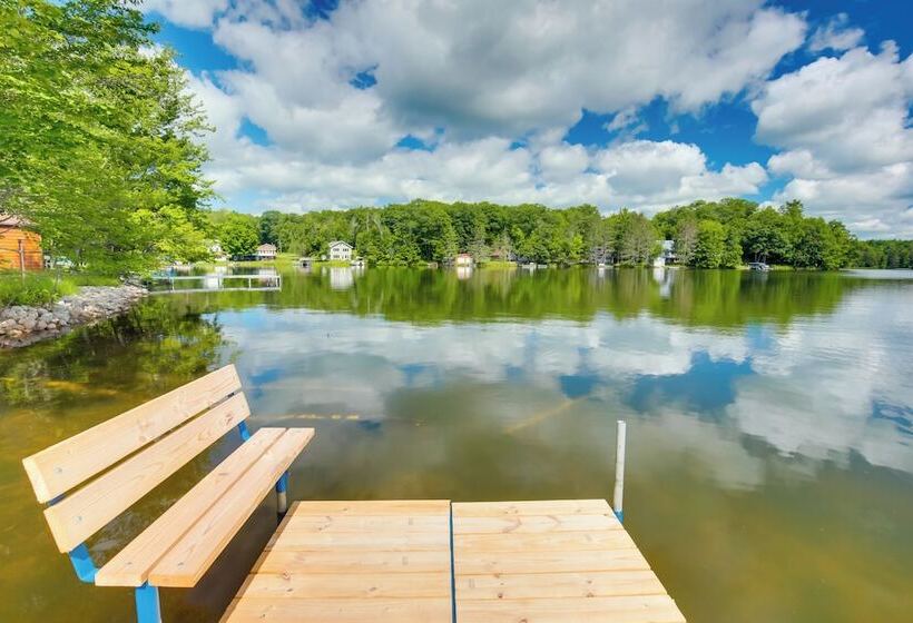 Bearskin Lake Cabin: Fish, Boat & Relax!