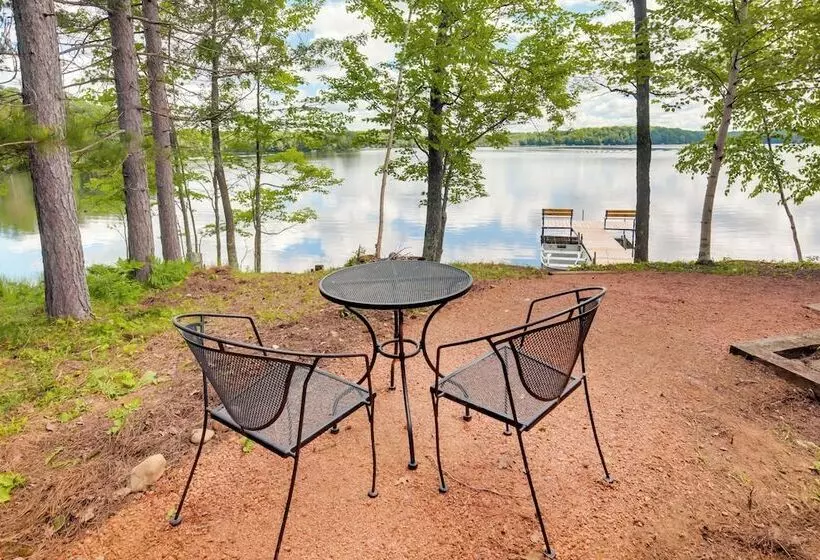 Bearskin Lake Cabin: Fish, Boat & Relax!