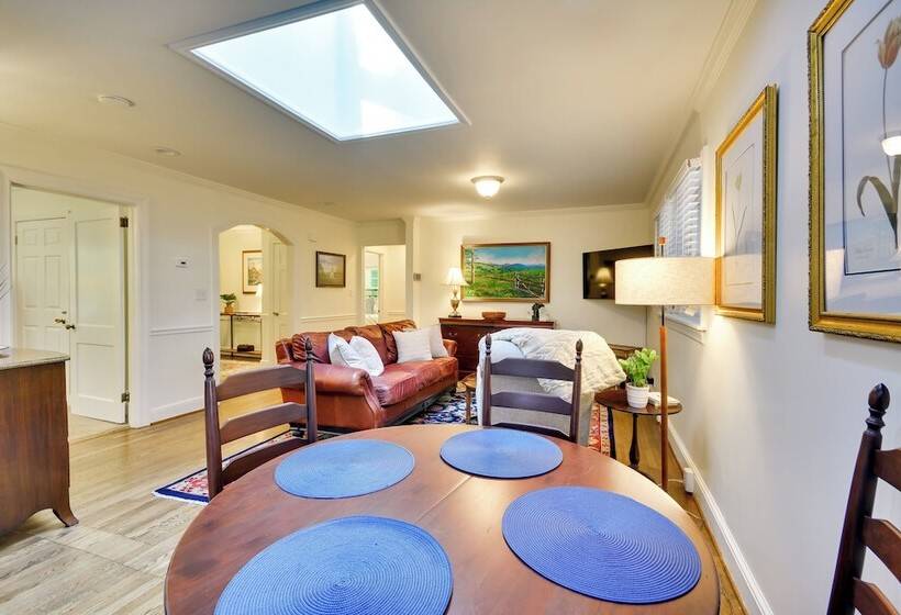 Charming Cottage   Near Wake Forest!