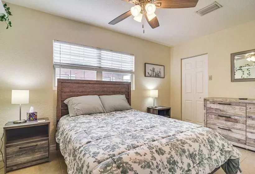 Charming Seminole Home W/ Patio: 6 Mi To Beaches!