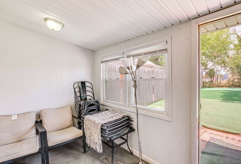 Cozy Keansburg Cottage: Walk To Beach & Boardwalk!