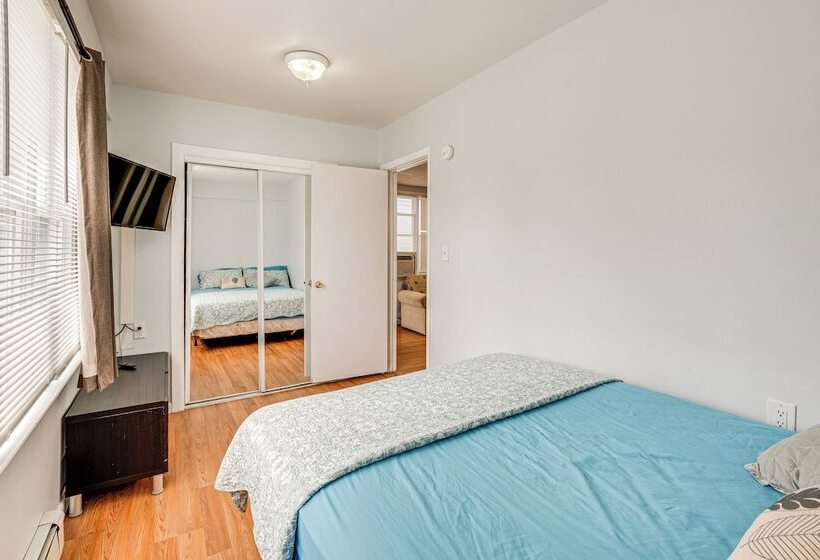 Cozy Keansburg Cottage: Walk To Beach & Boardwalk!