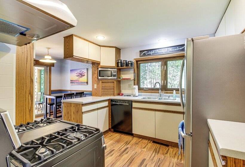 Duluth Lake House   Walk To Beach & Boat Ramp!