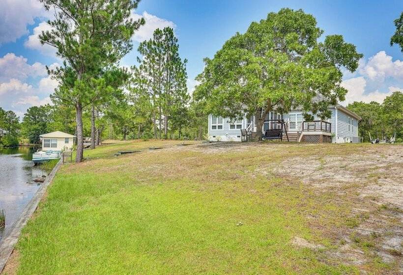 Family Friendly Harrells Home W/ Fire Pit + Kayaks