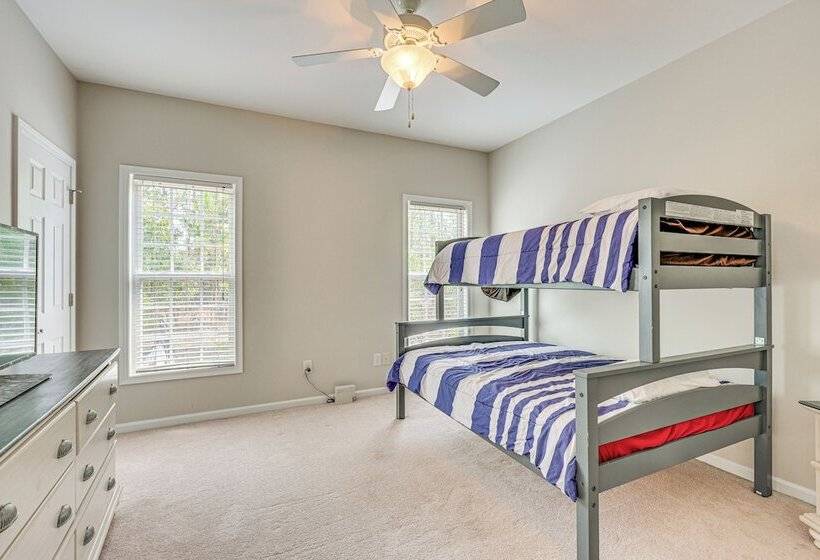 Family Friendly Harrells Home W/ Fire Pit + Kayaks