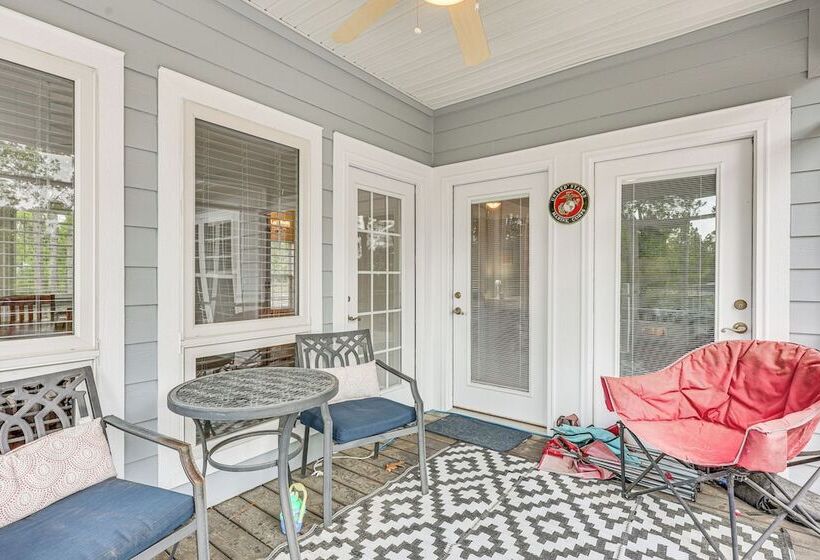 Family Friendly Harrells Home W/ Fire Pit + Kayaks