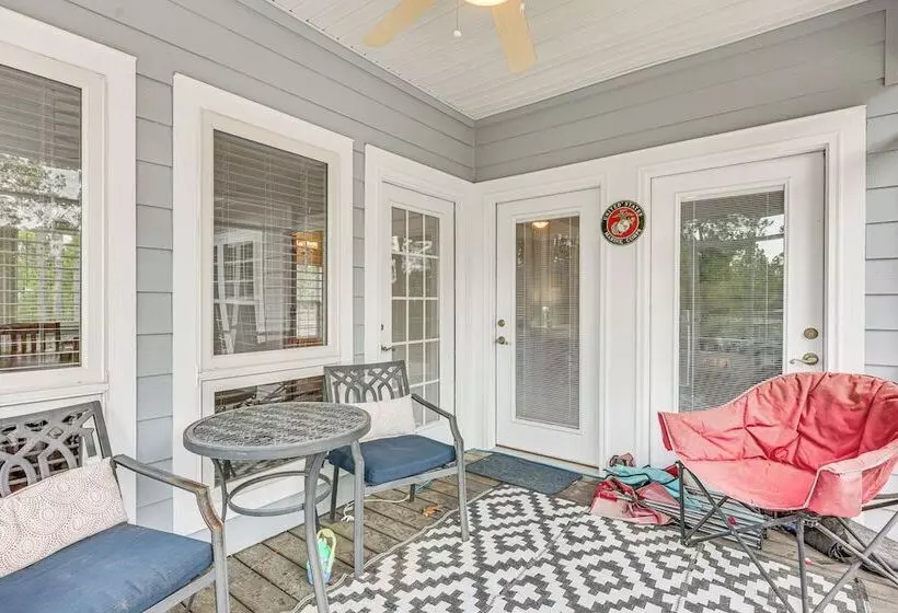 Family Friendly Harrells Home W/ Fire Pit + Kayaks