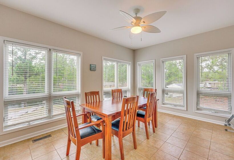 Family Friendly Harrells Home W/ Fire Pit + Kayaks