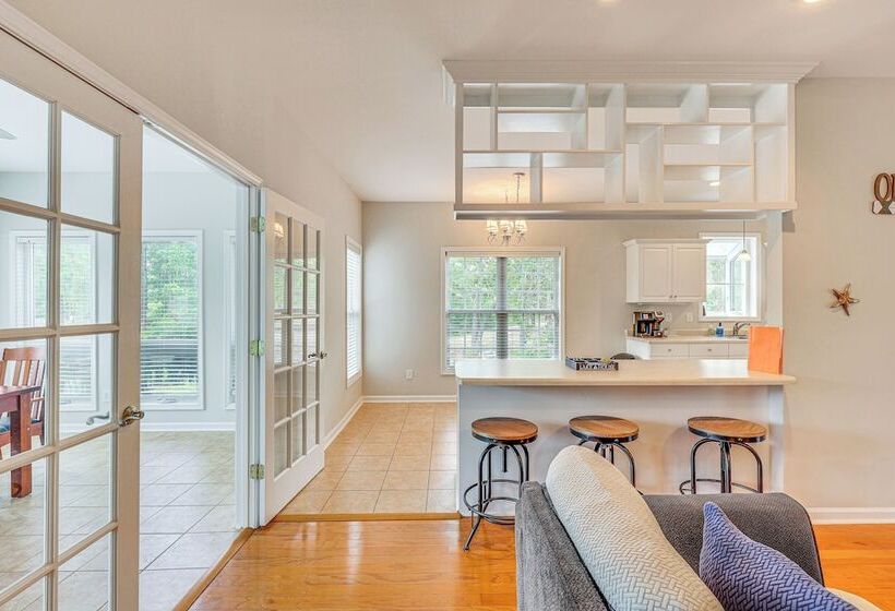 Family Friendly Harrells Home W/ Fire Pit + Kayaks