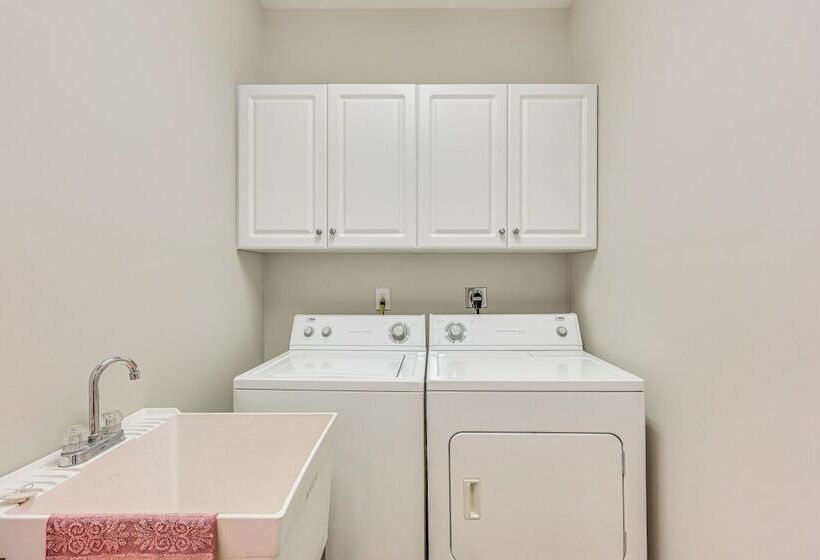 Family Friendly Harrells Home W/ Fire Pit + Kayaks