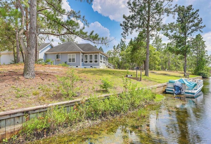 Family Friendly Harrells Home W/ Fire Pit + Kayaks