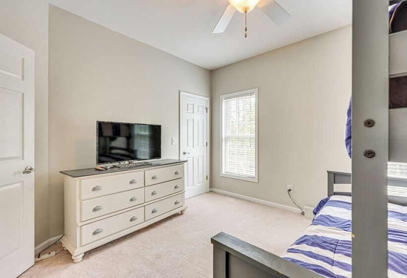 Family Friendly Harrells Home W/ Fire Pit + Kayaks