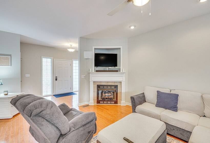 Family Friendly Harrells Home W/ Fire Pit + Kayaks