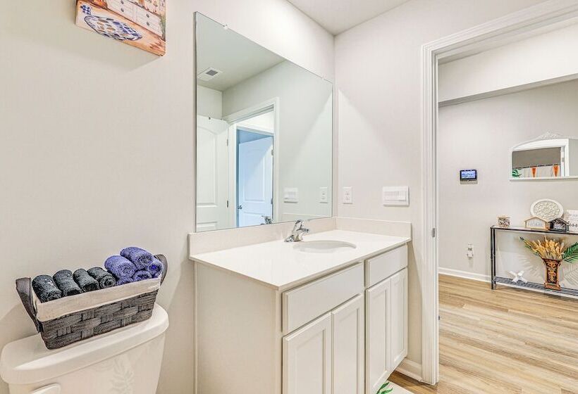 Family Friendly Triana Home Near Redstone Arsenal!