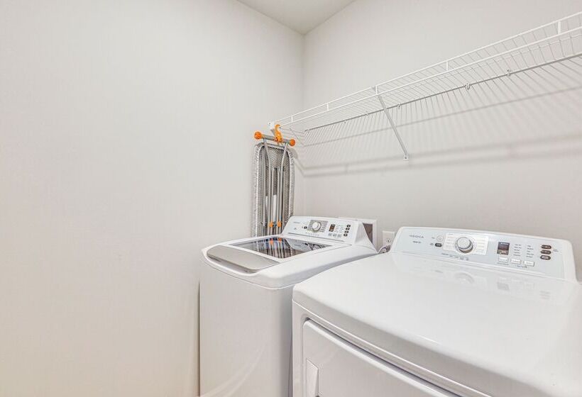 Family Friendly Triana Home Near Redstone Arsenal!