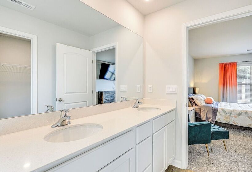Family Friendly Triana Home Near Redstone Arsenal!