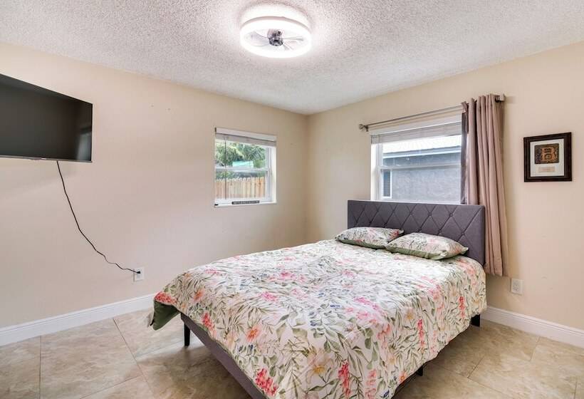 Fort Pierce Home W/ Fenced Yard, Near Beaches