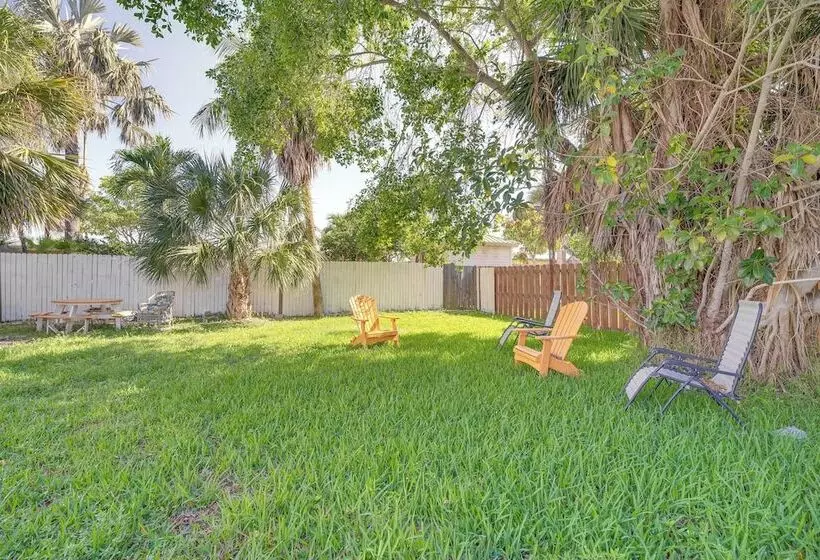 Fort Pierce Home W/ Fenced Yard, Near Beaches