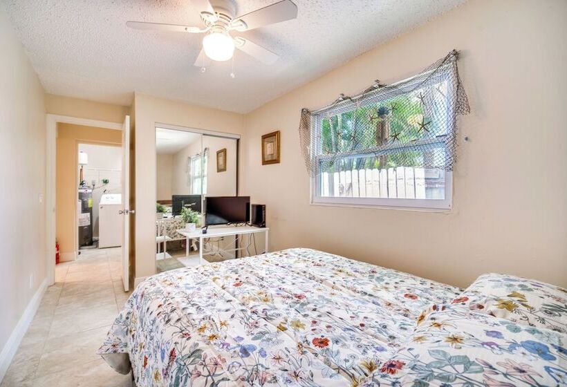 Fort Pierce Home W/ Fenced Yard, Near Beaches