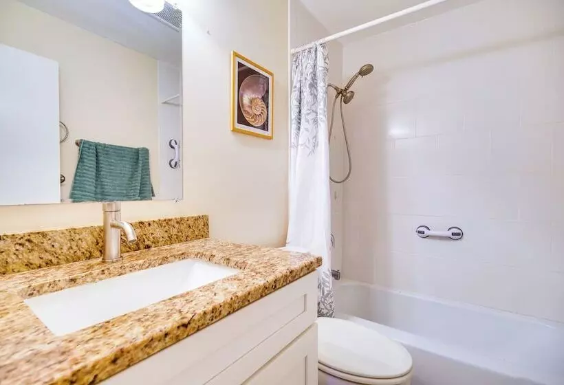 Fort Pierce Home W/ Fenced Yard, Near Beaches
