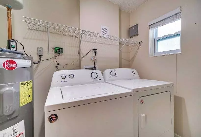 Fort Pierce Home W/ Fenced Yard, Near Beaches