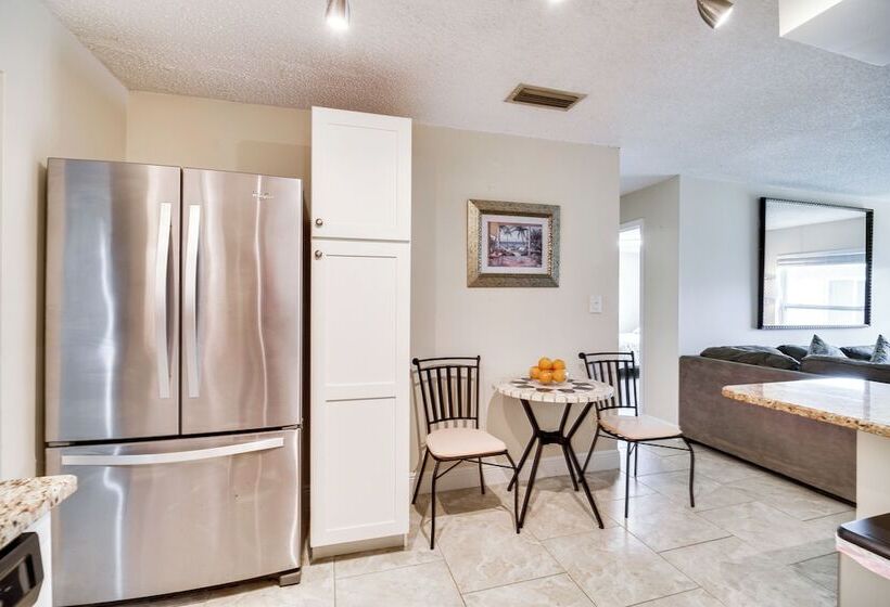 Fort Pierce Home W/ Fenced Yard, Near Beaches